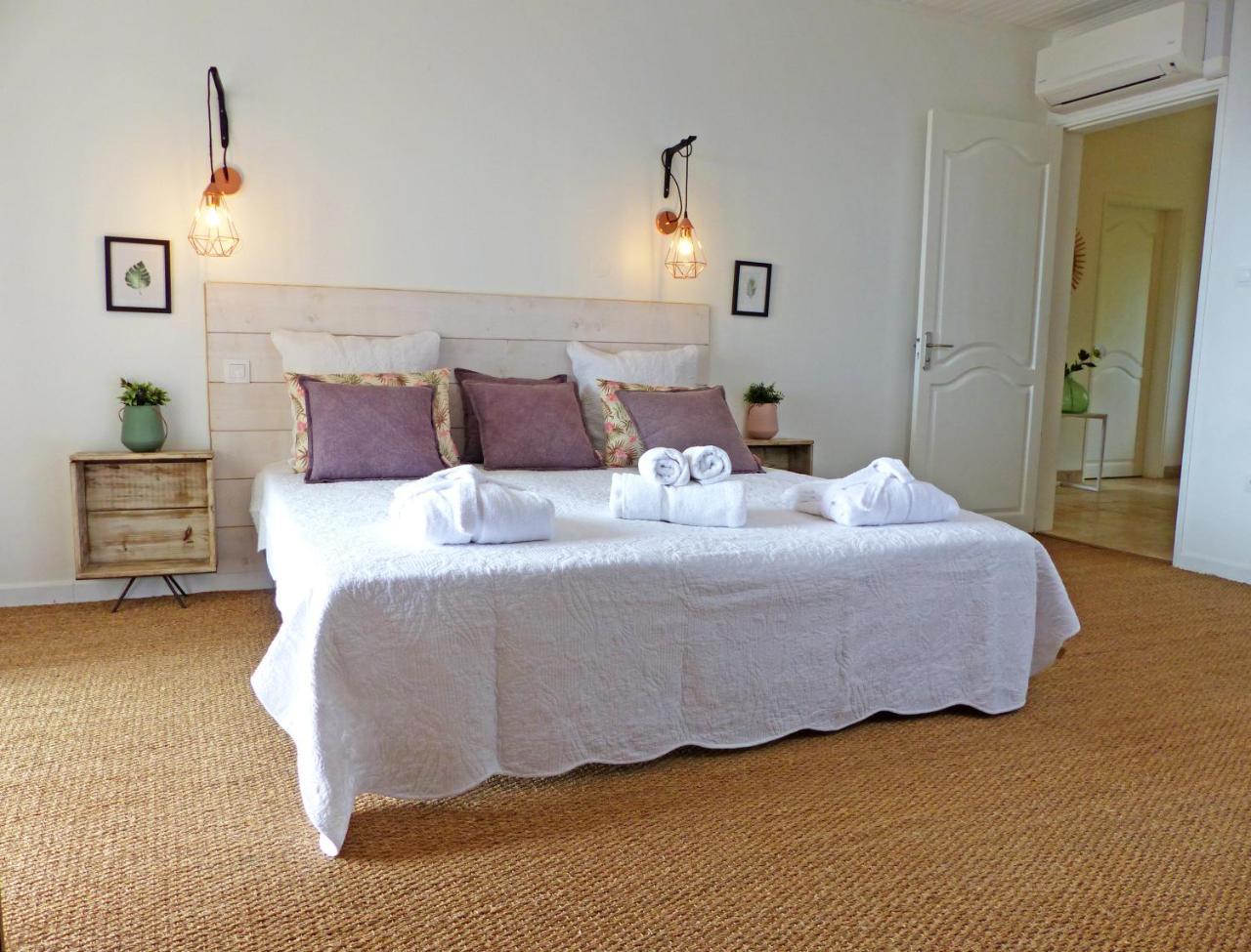 La Boheme, Residence De 5 Appartements Avec Piscine, Vue Ocean, Petite Ile Petite Île Exterior foto
